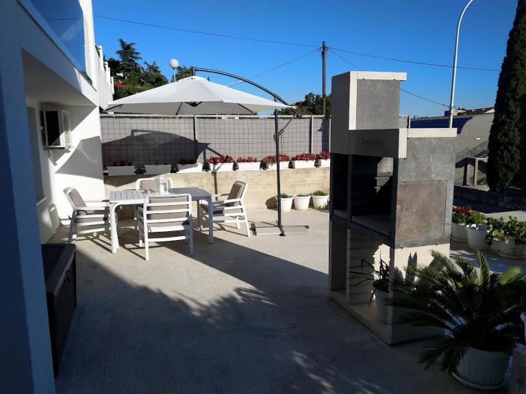 Apartment Lana Crikvenica Exterior photo